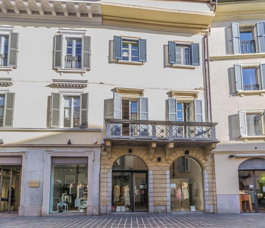 モンツァ Thea - Centro Storico Bed & Breakfast エクステリア 写真