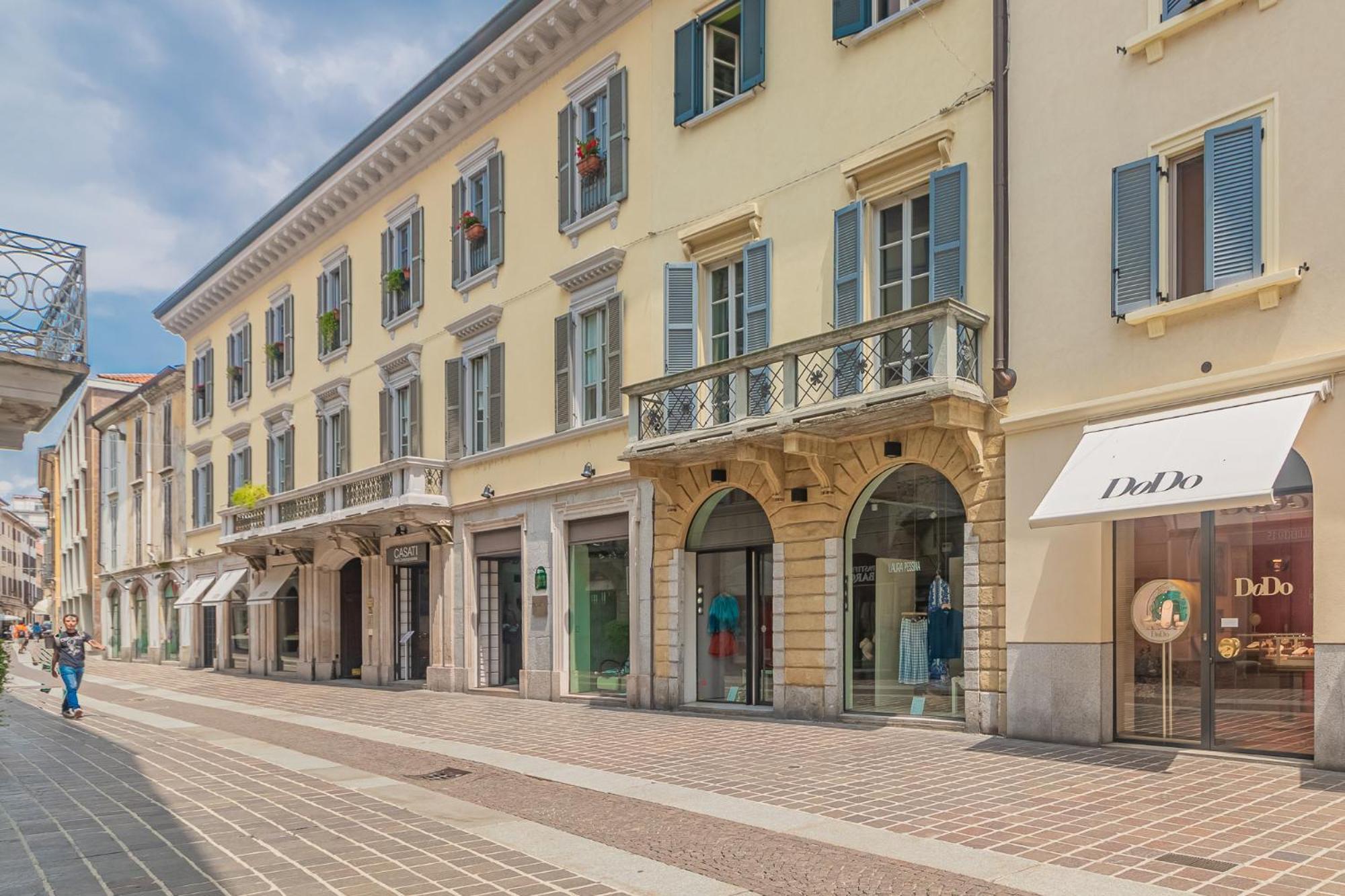 モンツァ Thea - Centro Storico Bed & Breakfast エクステリア 写真